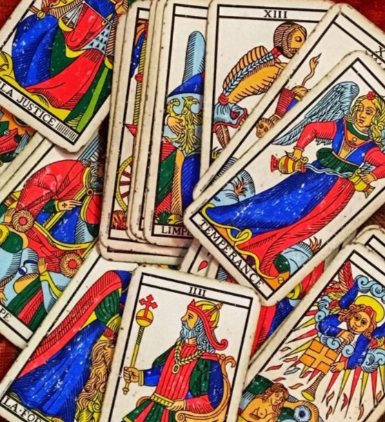 I Tarocchi: Esplorazione Del Sé